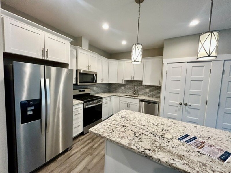 Ferndale House: 5683 Sunstone Place
