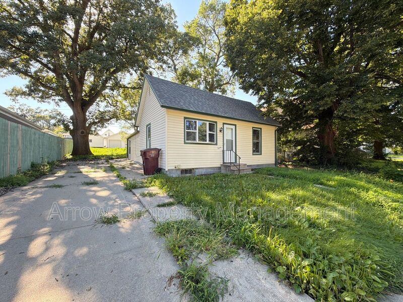 Eagle House: 625 South 3rd Street