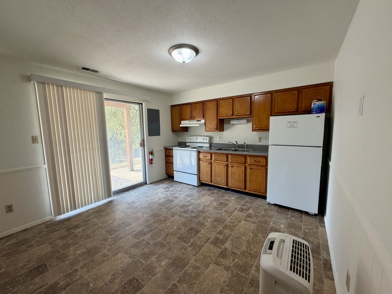 Lawrence Condo: 946 Indiana Street - 1