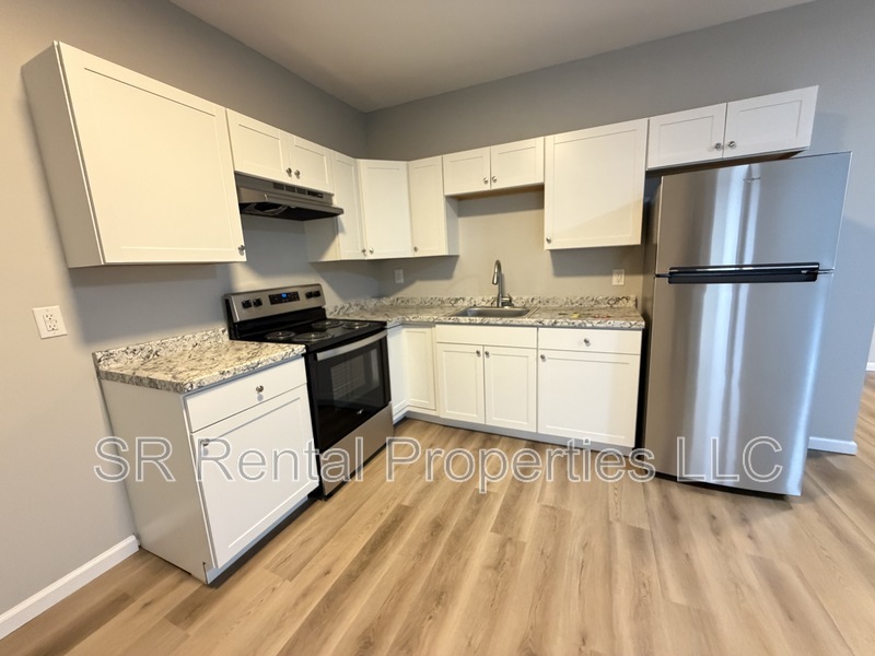 Franklin Condo: 243 S Main St