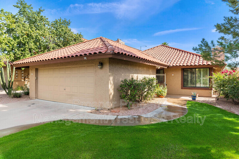 Scottsdale House: 8700 E Mountain View Rd