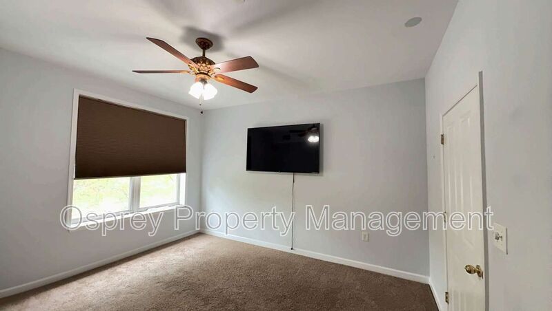 Charming 2-Bedroom Condo in Port Warwick - Photo 5