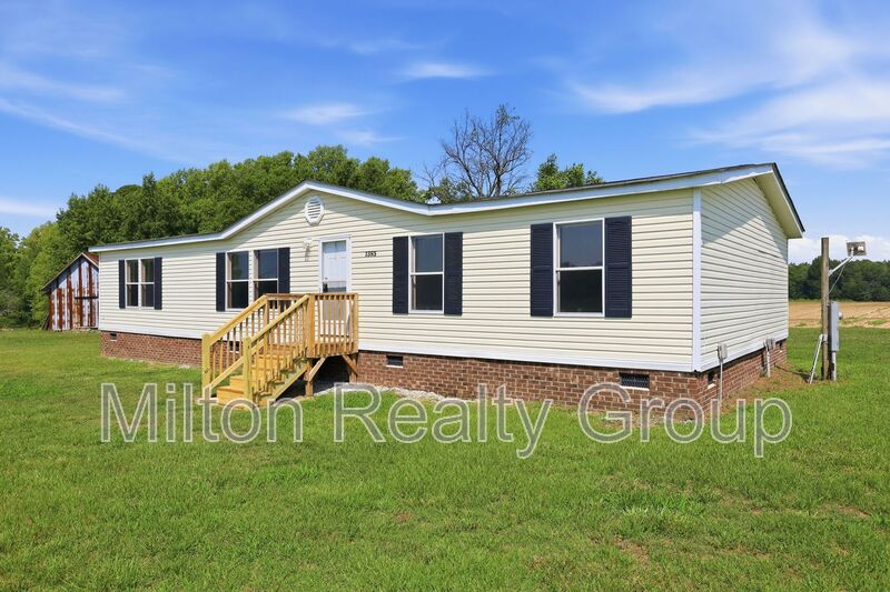 Coats House: 1385 Live Oak Road