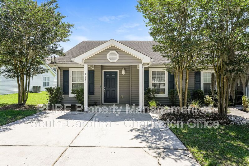 North Charleston House: 7840 Park Gate Dr