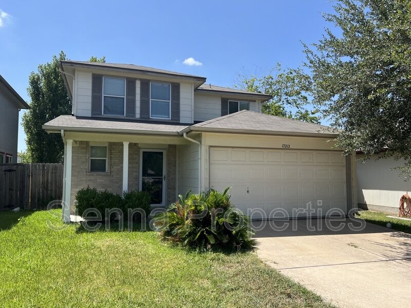 Manor House: 17212 Hamilton Point Cir