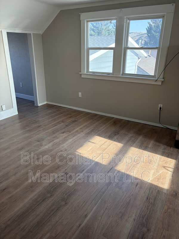 Anaconda Condo: 421 Oak Street - 3