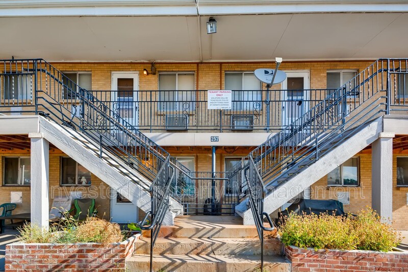 Littleton Condo: 257 E Powers Ave