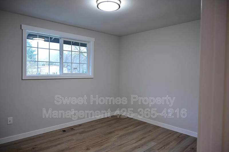 Seattle House: 8742 3rd Avenue Northwest