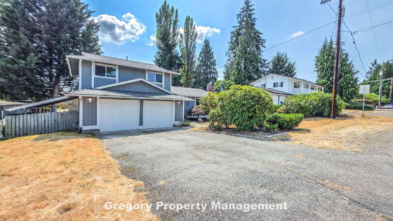 Everett House: 3532 111th Pl SE