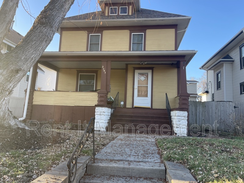 Omaha House: 2595 Evans St.