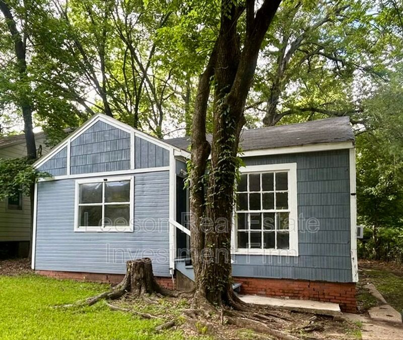 Shreveport House: 3407 Lillian Street