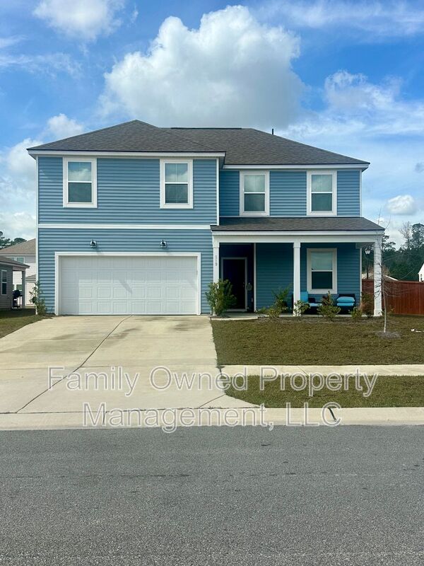 Summerville House: 519 Donnas View Way