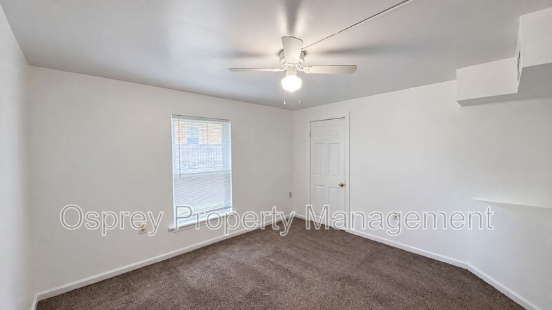 Charming 2-Bedroom, 1-Bath Duplex in the Heart of Virginia Beach! - Photo 7