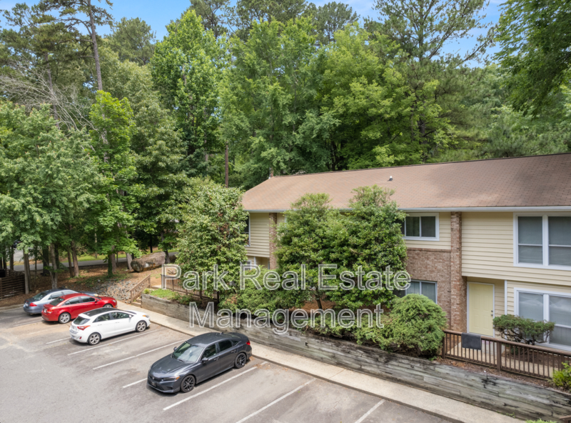 Chapel Hill Condo: 201 Howell 600 D