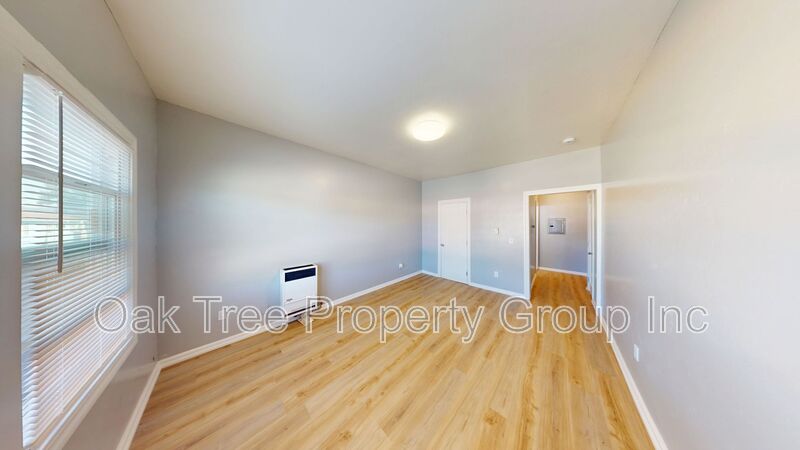 Oakland House: 2451 Seminary Avenue