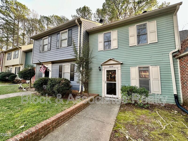 RALEIGH House: 5649 Hamstead Xing