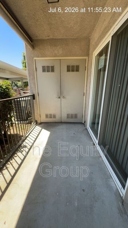 Visalia House: 2664 West Lark Avenue