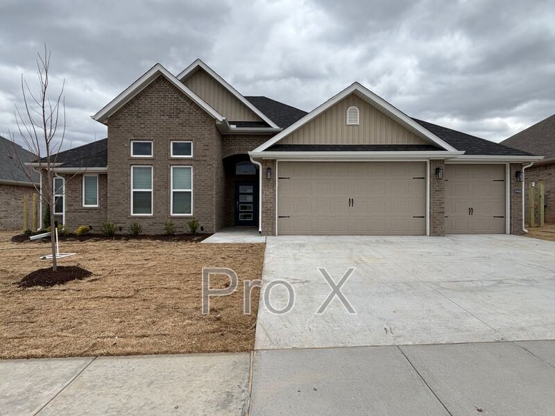 Pea Ridge House: 1908 Charles St