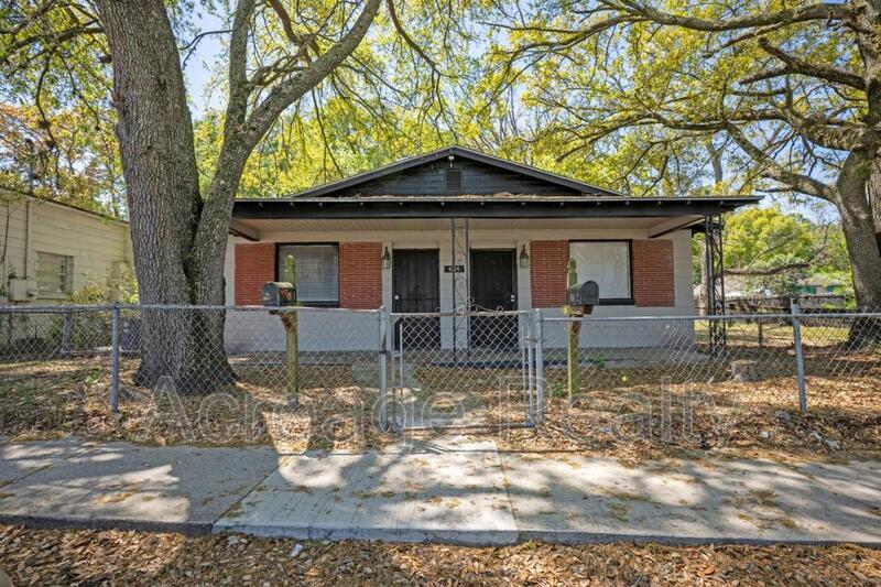 Jacksonville House: 4114 Moncrief Rd