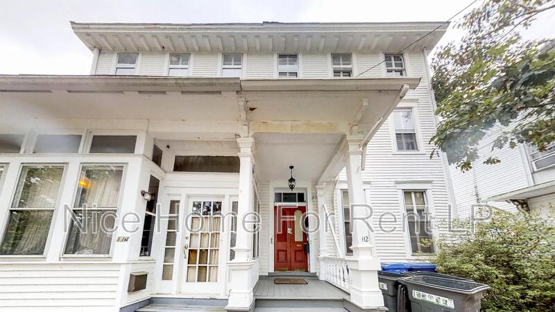 Mount Holly Condo: 112 Garden St, #2