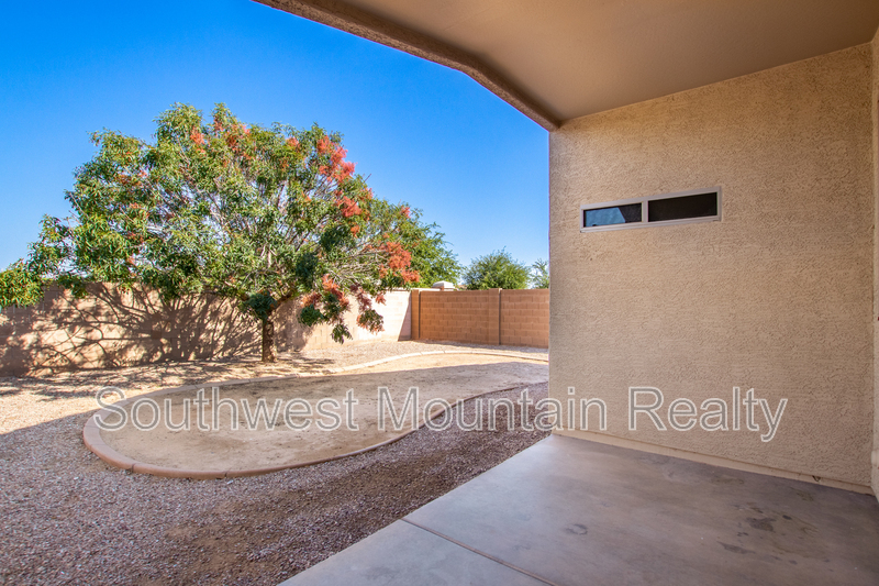 San Tan Valley House: 33411 N Stone Ridge