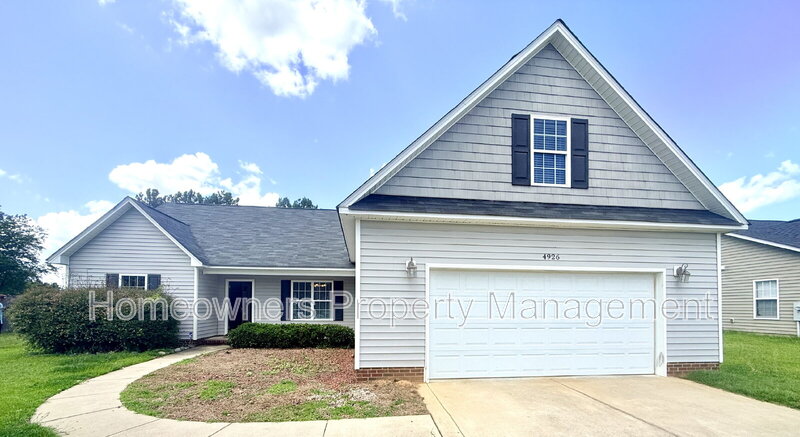 Fayetteville House: 4926 Yorkchester Dr