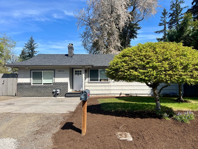 PORTLAND House: 18641 NE EVERETT COURT