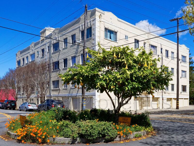 Berkeley House: 2091 California Street
