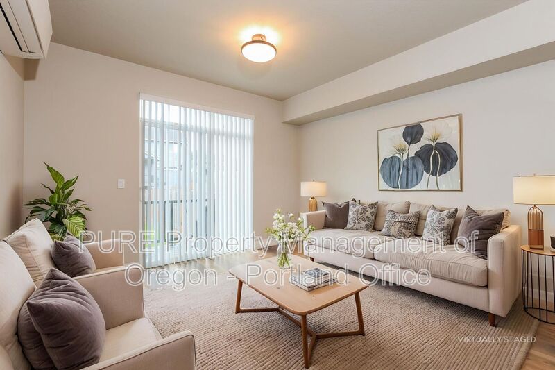 Estacada Condo: 1801 NE Robert Rd