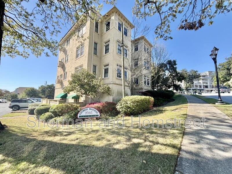 Augusta House: 2068 Walton Way, unit 403