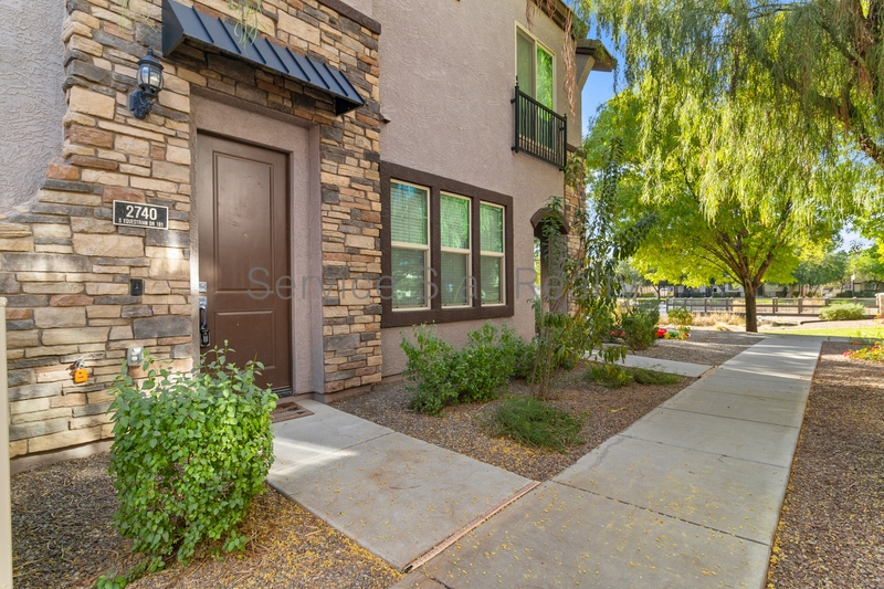 Gilbert Townhome: 2740 S Equestrian Dr