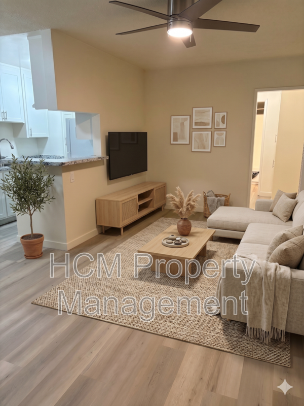 Santa Monica House: 1843 7th Street. Unit