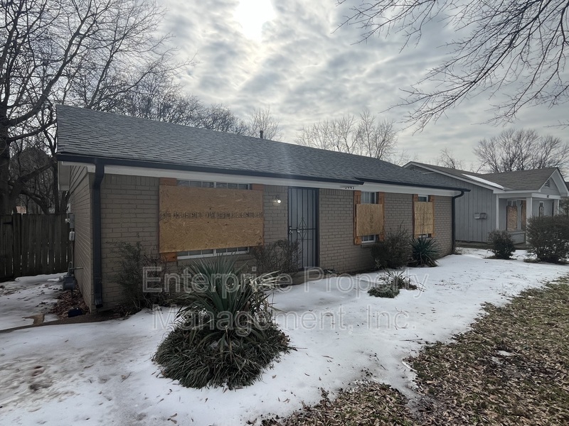 Memphis House: 3441 Piney Woods Ave