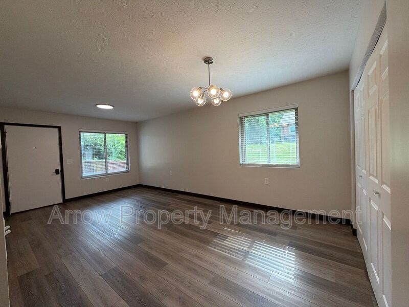 Sterling Condo: 455 Lincoln Street -9