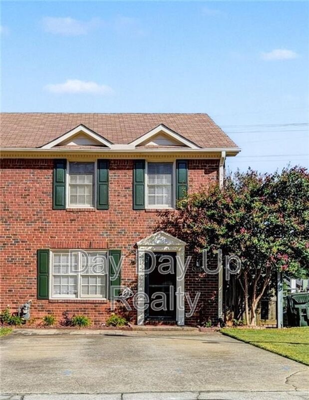 Norcross House: 5615 Executive Way