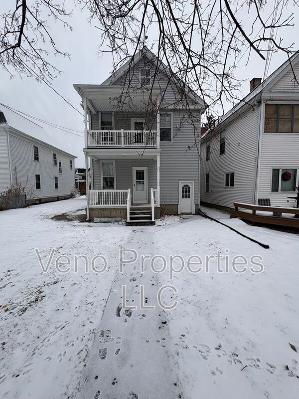 Waterford House: 109 3rd St.