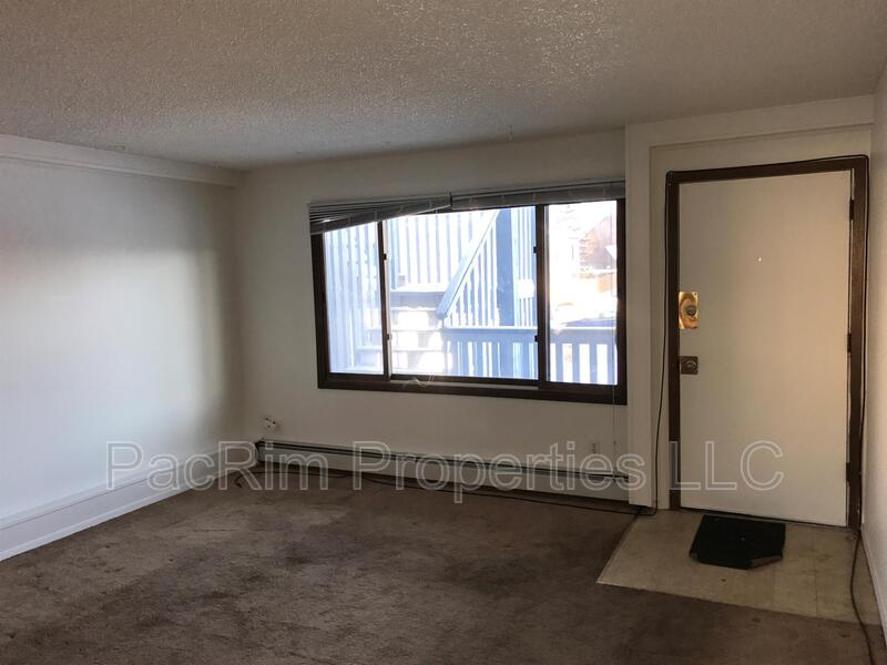 Anchorage Condo: 8850 Cordell Circle #3