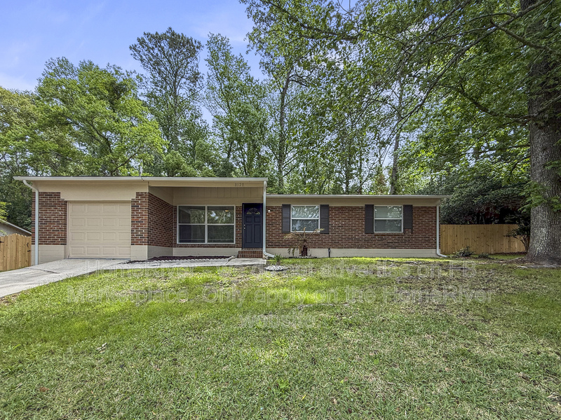 Jacksonville House: 8128 Grampell Dr
