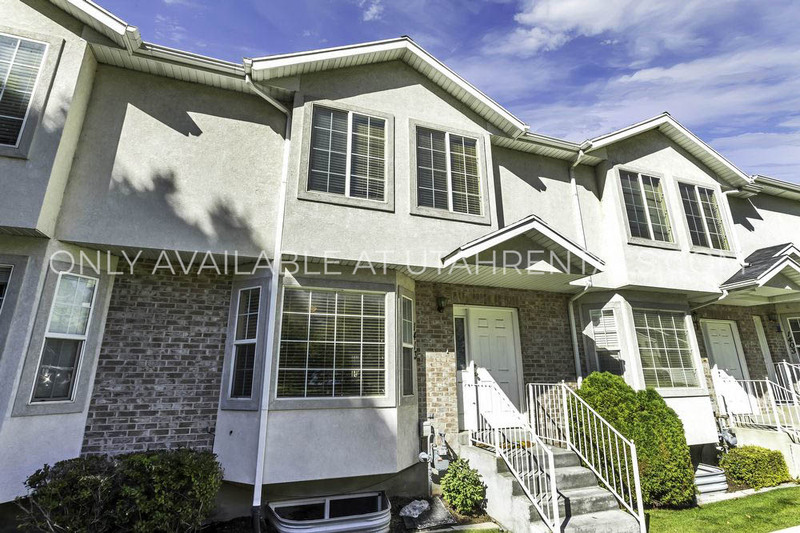 Provo Townhome: 1413 S 1470 E