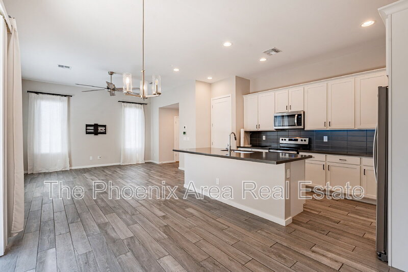 Tempe Townhome: 901 S Smith Rd