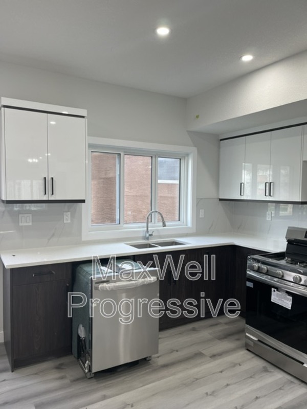 Edmonton Townhome: 10821 112 Street Northwest