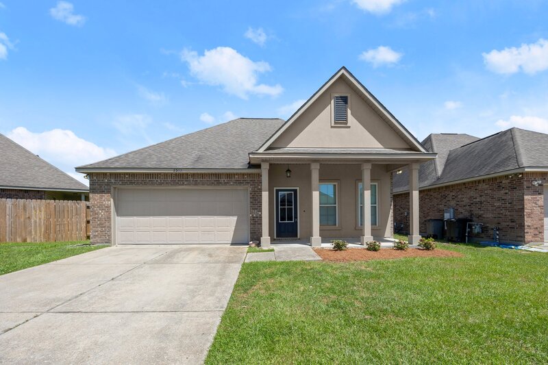 Baton Rouge House: 8505 Aston Avenue