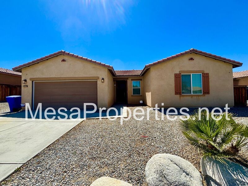 Adelanto House: 14312 Sierra Grande St