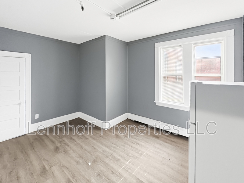 Lawrence Apartment: 32 Lawrence Street