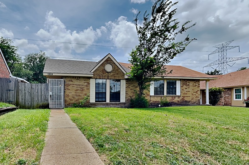 Dallas Condo: 7313 Pineberry Rd