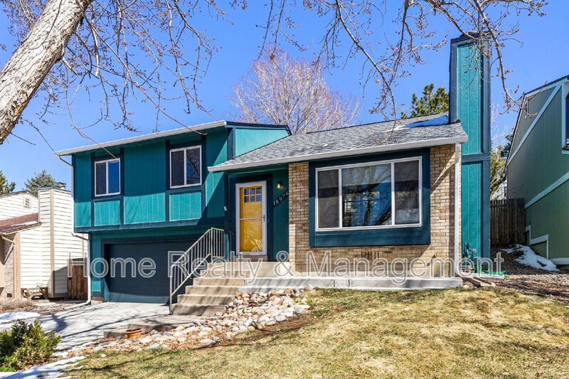 Aurora House: 18976 E Mercer Dr