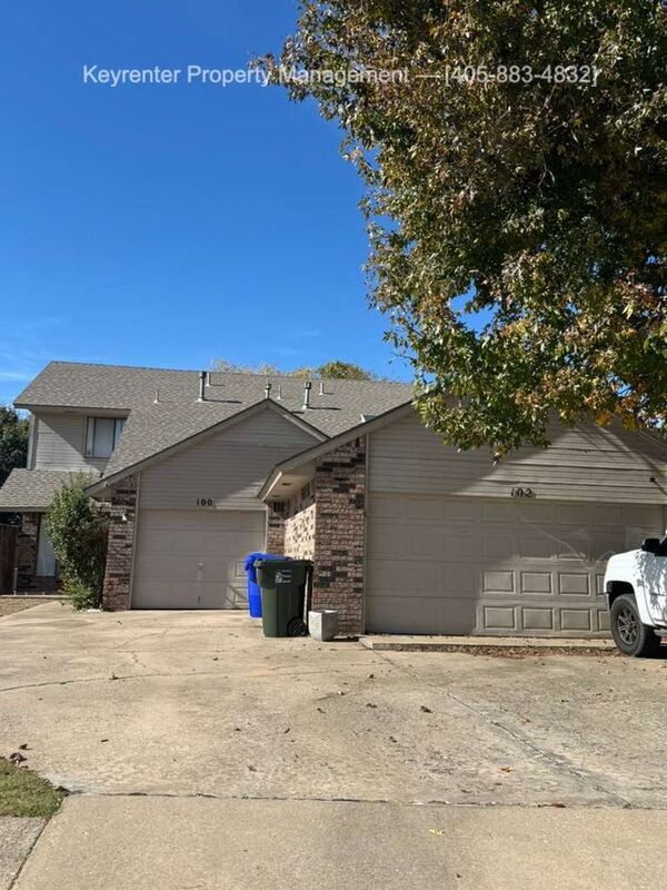 Norman Condo: 102 Harvard Rd