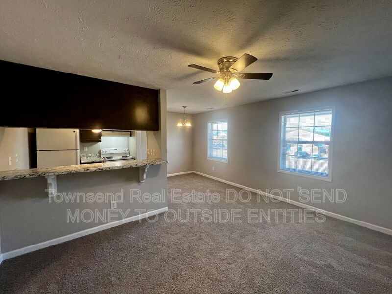Fayetteville House: 1425D Ireland Dr