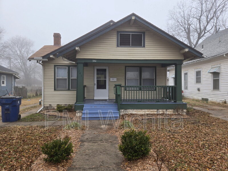 Wichita House: 341 North Grove Drive