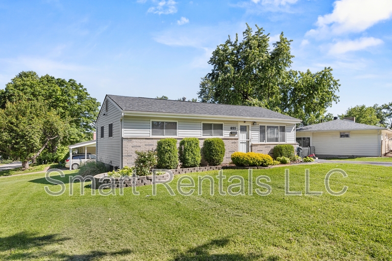 Hazelwood House: 855 Teson Road